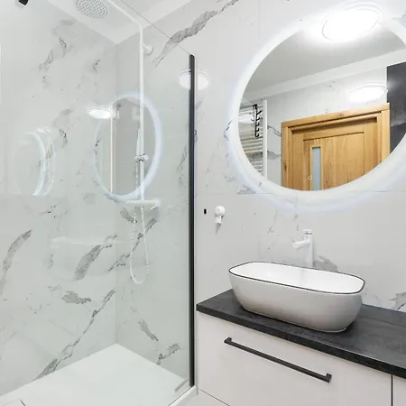 Apartment Wellness & Spadochroniarzy Z Klimatyzacja I Parkingiem By Renters Prestige *