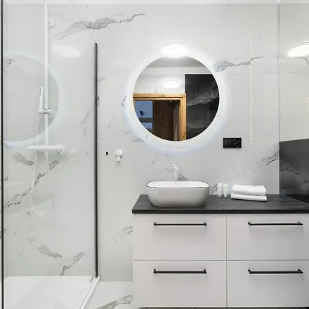 Wellness & Spadochroniarzy Z Klimatyzacja I Parkingiem By Renters Prestige Apartment Dziwnów