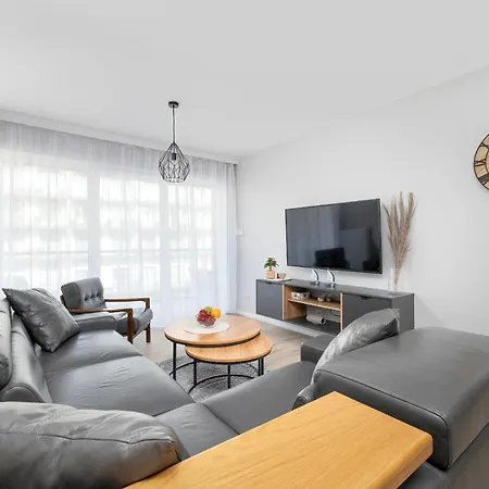 Wellness & Spadochroniarzy Z Klimatyzacja I Parkingiem By Renters Prestige Apartment *